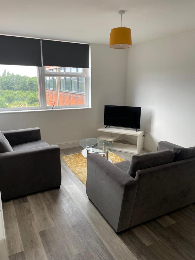#0611 Two Bedroom Serviced Apartment - Free Parking Derby Exteriér fotografie