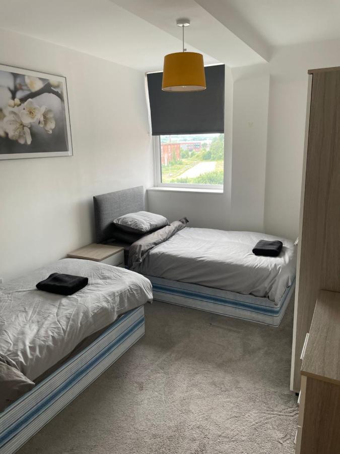 #0611 Two Bedroom Serviced Apartment - Free Parking Derby Exteriér fotografie
